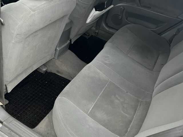 Серый Шевроле Лачетти, объемом двигателя 1.8 л и пробегом 227 тыс. км за 3300 $, фото 7 на Automoto.ua