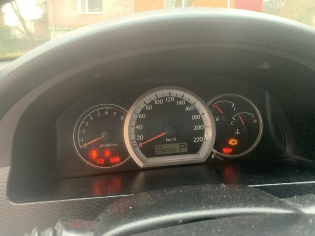 Серый Шевроле Лачетти, объемом двигателя 1.8 л и пробегом 397 тыс. км за 3600 $, фото 6 на Automoto.ua