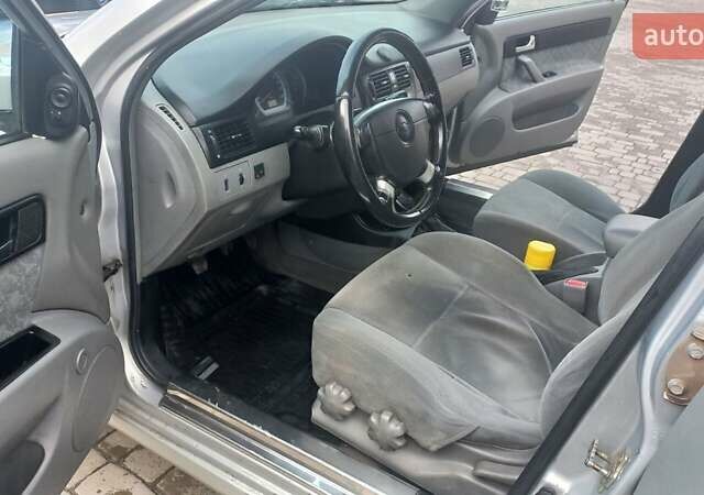 Серый Шевроле Лачетти, объемом двигателя 1.8 л и пробегом 320 тыс. км за 2999 $, фото 9 на Automoto.ua