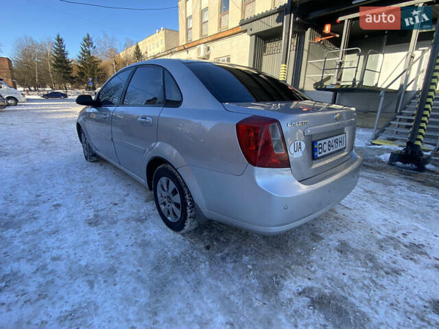 Серый Шевроле Лачетти, объемом двигателя 1.6 л и пробегом 339 тыс. км за 3550 $, фото 4 на Automoto.ua