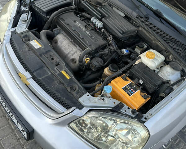 Серый Шевроле Лачетти, объемом двигателя 1.8 л и пробегом 136 тыс. км за 7500 $, фото 25 на Automoto.ua