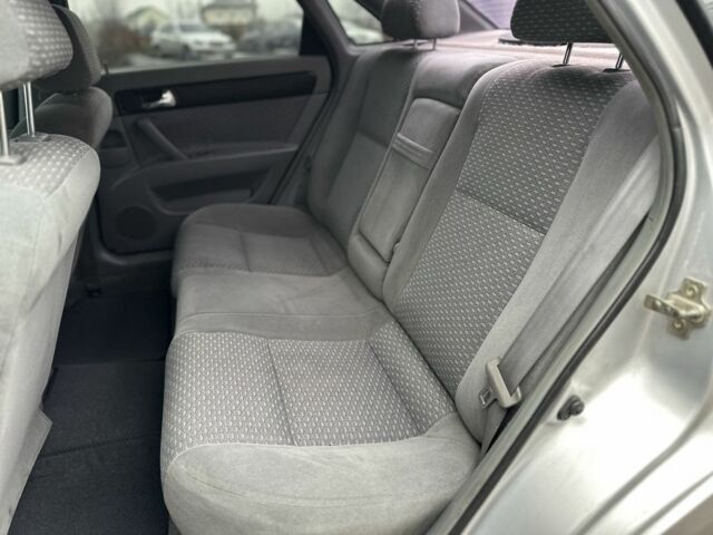 Серый Шевроле Лачетти, объемом двигателя 1.8 л и пробегом 180 тыс. км за 4500 $, фото 19 на Automoto.ua