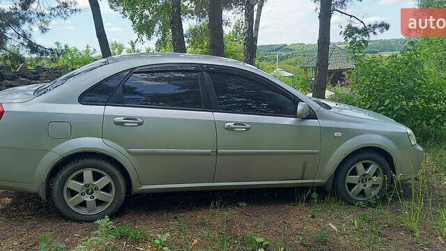 Серый Шевроле Лачетти, объемом двигателя 1.8 л и пробегом 327 тыс. км за 3200 $, фото 5 на Automoto.ua