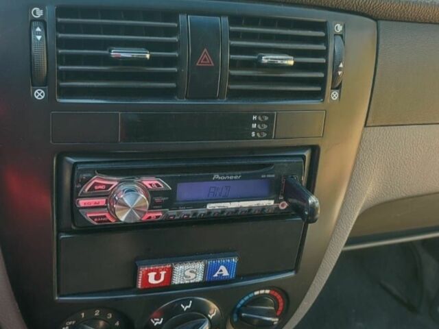 Серый Шевроле Лачетти, объемом двигателя 0 л и пробегом 350 тыс. км за 4000 $, фото 5 на Automoto.ua