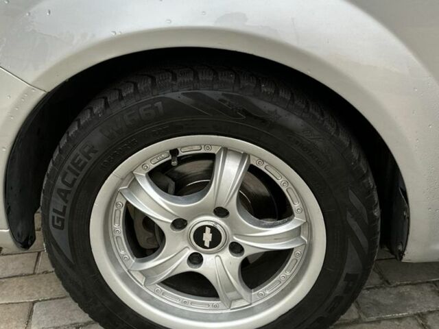 Серый Шевроле Лачетти, объемом двигателя 1.8 л и пробегом 170 тыс. км за 3599 $, фото 15 на Automoto.ua