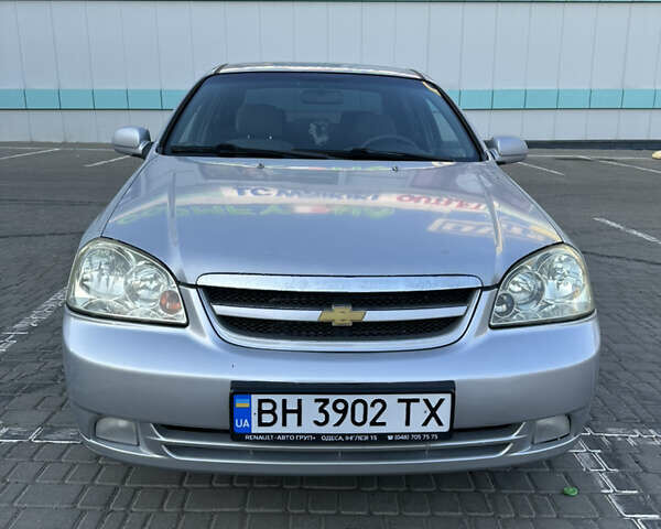 Серый Шевроле Лачетти, объемом двигателя 1.8 л и пробегом 136 тыс. км за 7500 $, фото 1 на Automoto.ua