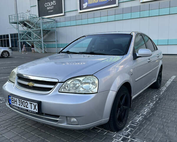 Серый Шевроле Лачетти, объемом двигателя 1.8 л и пробегом 136 тыс. км за 7500 $, фото 2 на Automoto.ua