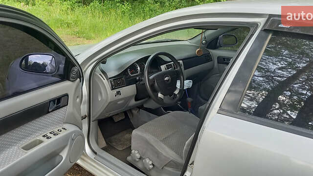 Серый Шевроле Лачетти, объемом двигателя 1.8 л и пробегом 327 тыс. км за 3200 $, фото 6 на Automoto.ua