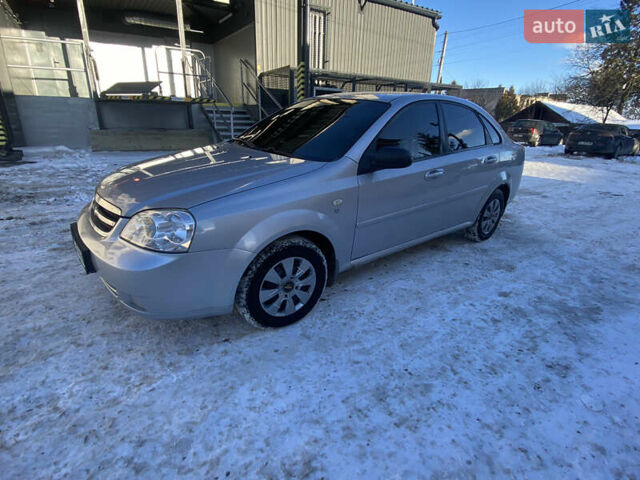 Серый Шевроле Лачетти, объемом двигателя 1.6 л и пробегом 339 тыс. км за 3550 $, фото 1 на Automoto.ua