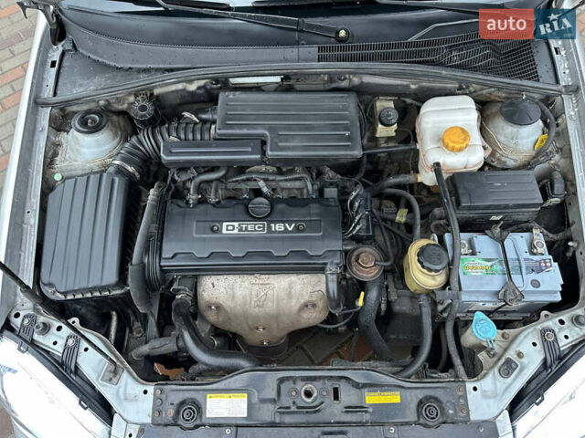 Сірий Шевроле Лачетті, об'ємом двигуна 1.8 л та пробігом 185 тис. км за 4500 $, фото 61 на Automoto.ua