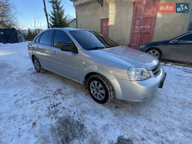 Серый Шевроле Лачетти, объемом двигателя 1.6 л и пробегом 339 тыс. км за 3550 $, фото 11 на Automoto.ua