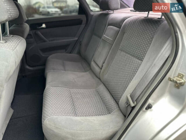 Сірий Шевроле Лачетті, об'ємом двигуна 1.8 л та пробігом 185 тис. км за 4500 $, фото 39 на Automoto.ua