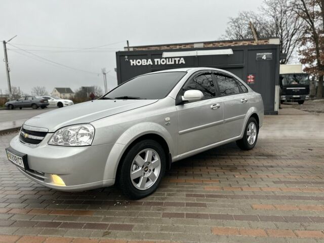 Серый Шевроле Лачетти, объемом двигателя 1.8 л и пробегом 180 тыс. км за 4500 $, фото 6 на Automoto.ua