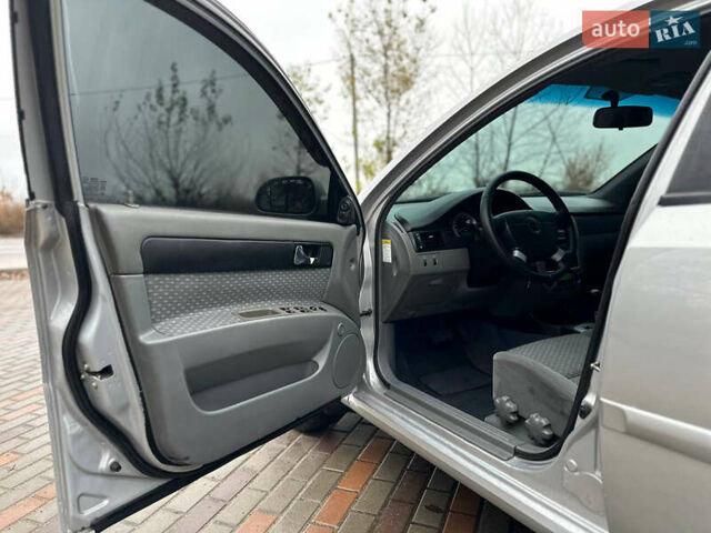 Сірий Шевроле Лачетті, об'ємом двигуна 1.8 л та пробігом 185 тис. км за 4500 $, фото 30 на Automoto.ua