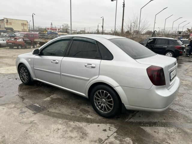 Серый Шевроле Лачетти, объемом двигателя 1.8 л и пробегом 227 тыс. км за 3300 $, фото 6 на Automoto.ua