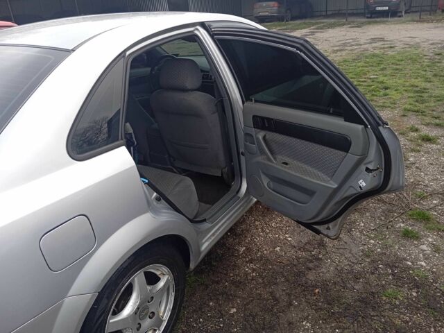 Серый Шевроле Лачетти, объемом двигателя 1.8 л и пробегом 287 тыс. км за 3700 $, фото 8 на Automoto.ua