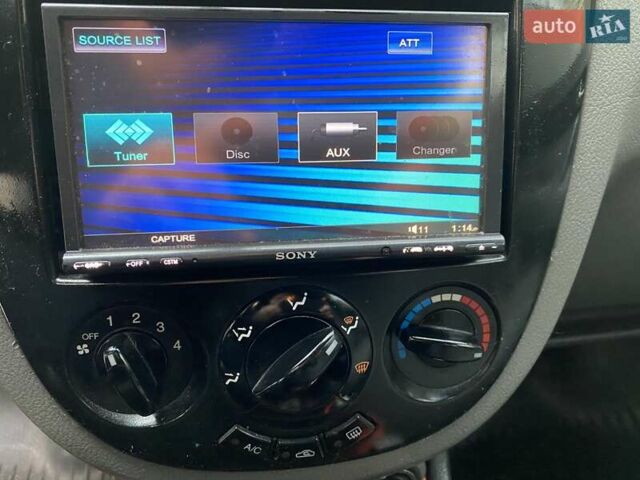 Серый Шевроле Лачетти, объемом двигателя 1.8 л и пробегом 224 тыс. км за 3200 $, фото 13 на Automoto.ua