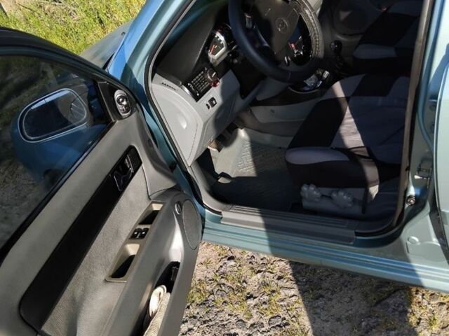 Серый Шевроле Лачетти, объемом двигателя 1.8 л и пробегом 213 тыс. км за 3800 $, фото 4 на Automoto.ua