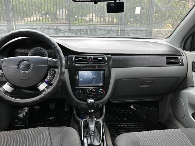 Сірий Шевроле Лачетті, об'ємом двигуна 1.8 л та пробігом 230 тис. км за 3800 $, фото 7 на Automoto.ua