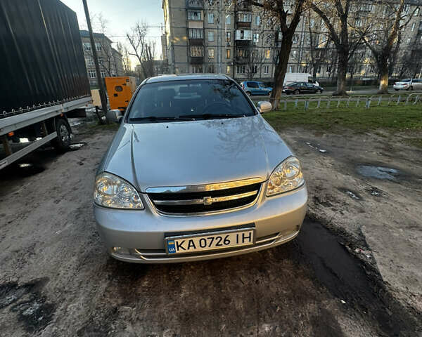 Серый Шевроле Лачетти, объемом двигателя 1.8 л и пробегом 122 тыс. км за 4700 $, фото 3 на Automoto.ua