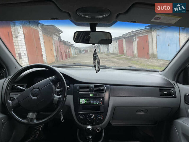 Серый Шевроле Лачетти, объемом двигателя 1.8 л и пробегом 294 тыс. км за 3900 $, фото 18 на Automoto.ua