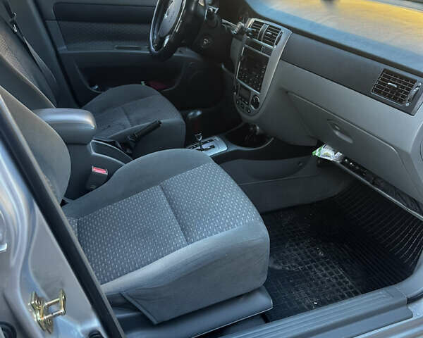 Серый Шевроле Лачетти, объемом двигателя 1.8 л и пробегом 122 тыс. км за 4700 $, фото 12 на Automoto.ua