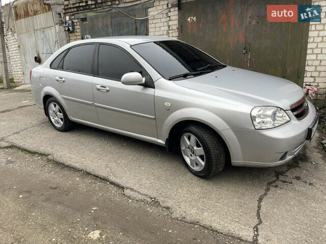 Серый Шевроле Лачетти, объемом двигателя 1.8 л и пробегом 294 тыс. км за 3900 $, фото 6 на Automoto.ua