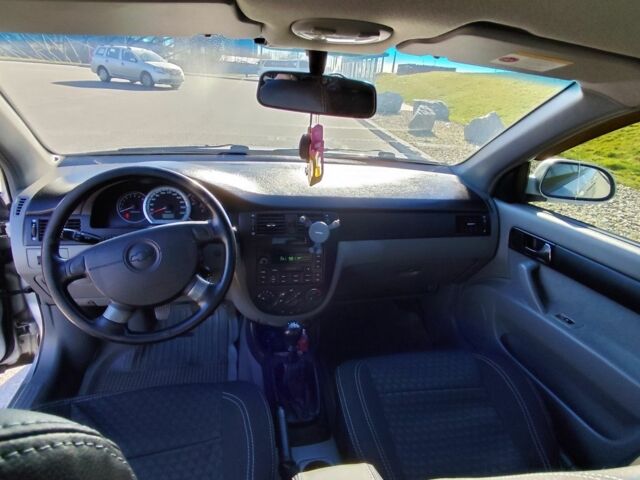 Сірий Шевроле Лачетті, об'ємом двигуна 1.8 л та пробігом 220 тис. км за 5600 $, фото 6 на Automoto.ua