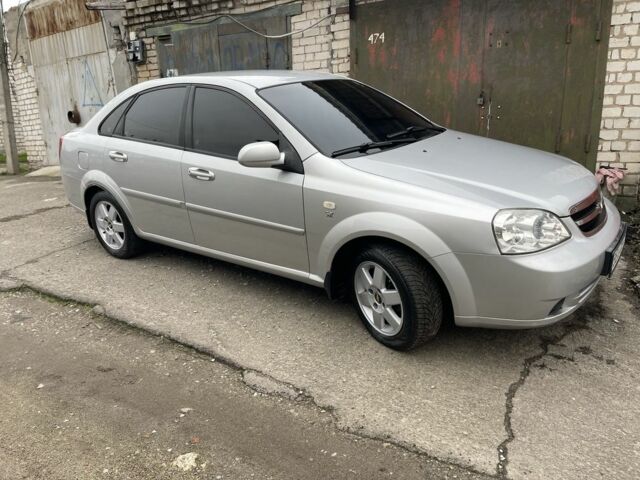 Серый Шевроле Лачетти, объемом двигателя 1.8 л и пробегом 294 тыс. км за 3900 $, фото 6 на Automoto.ua