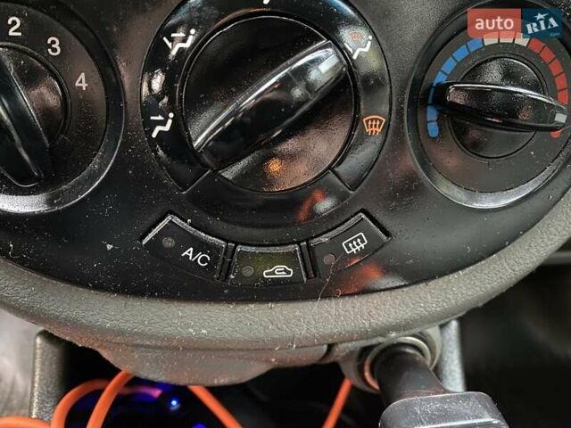 Серый Шевроле Лачетти, объемом двигателя 1.8 л и пробегом 224 тыс. км за 3200 $, фото 14 на Automoto.ua