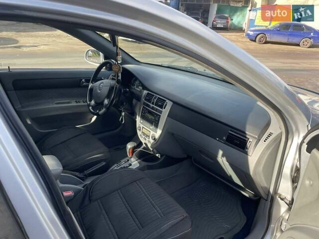 Серый Шевроле Лачетти, объемом двигателя 1.8 л и пробегом 225 тыс. км за 4400 $, фото 10 на Automoto.ua