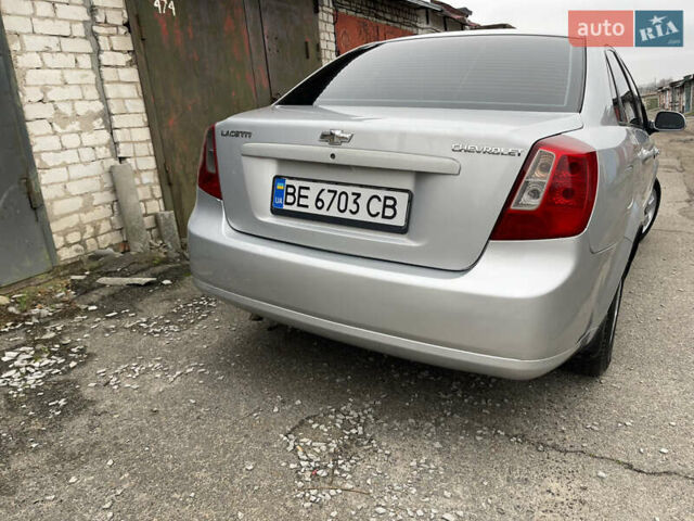 Серый Шевроле Лачетти, объемом двигателя 1.8 л и пробегом 294 тыс. км за 3900 $, фото 3 на Automoto.ua