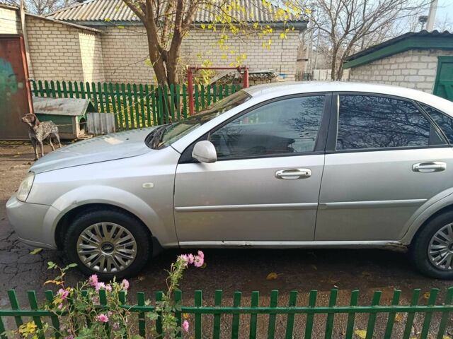 Серый Шевроле Лачетти, объемом двигателя 1.8 л и пробегом 300 тыс. км за 3500 $, фото 6 на Automoto.ua