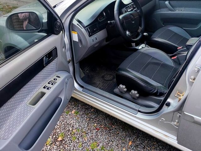 Сірий Шевроле Лачетті, об'ємом двигуна 1.8 л та пробігом 290 тис. км за 3600 $, фото 5 на Automoto.ua