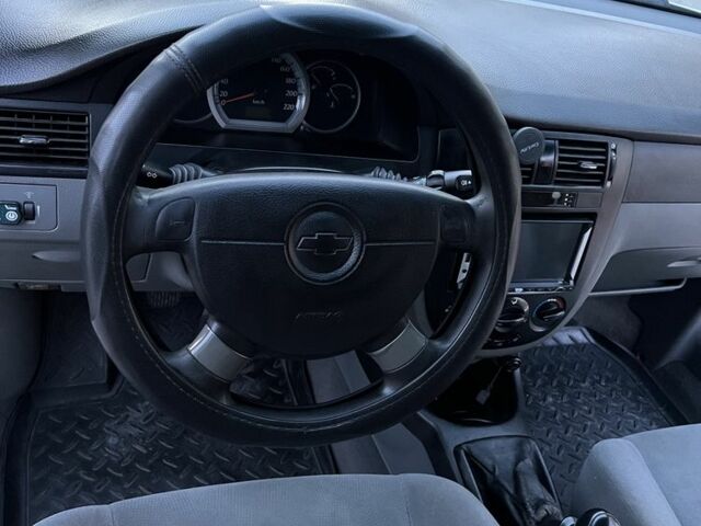 Серый Шевроле Лачетти, объемом двигателя 1.6 л и пробегом 290 тыс. км за 3850 $, фото 8 на Automoto.ua