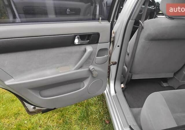 Серый Шевроле Лачетти, объемом двигателя 1.8 л и пробегом 209 тыс. км за 3700 $, фото 16 на Automoto.ua