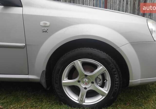 Серый Шевроле Лачетти, объемом двигателя 1.8 л и пробегом 209 тыс. км за 3700 $, фото 6 на Automoto.ua