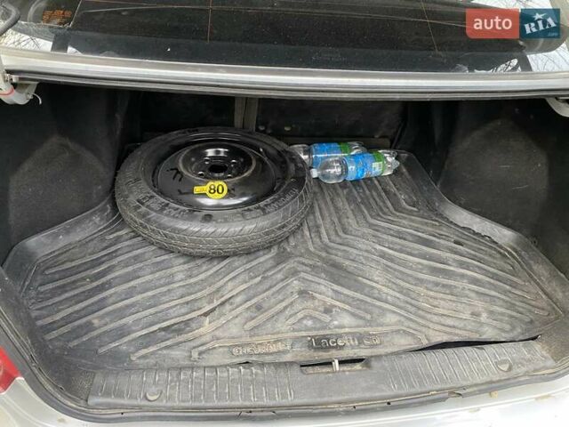 Серый Шевроле Лачетти, объемом двигателя 1.8 л и пробегом 224 тыс. км за 3200 $, фото 21 на Automoto.ua