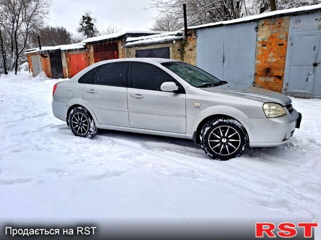 Серый Шевроле Лачетти, объемом двигателя 1.8 л и пробегом 250 тыс. км за 3950 $, фото 3 на Automoto.ua