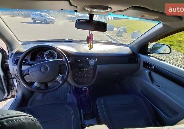 Сірий Шевроле Лачетті, об'ємом двигуна 1.8 л та пробігом 220 тис. км за 5600 $, фото 9 на Automoto.ua