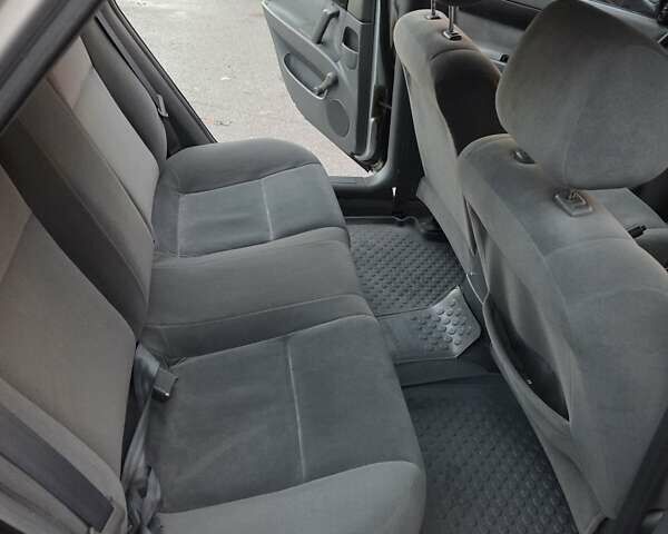 Сірий Шевроле Лачетті, об'ємом двигуна 1.8 л та пробігом 199 тис. км за 4200 $, фото 3 на Automoto.ua