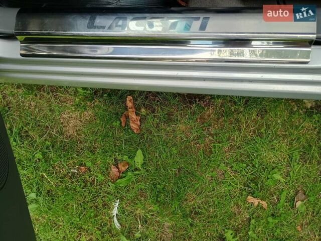 Серый Шевроле Лачетти, объемом двигателя 1.6 л и пробегом 238 тыс. км за 3850 $, фото 28 на Automoto.ua