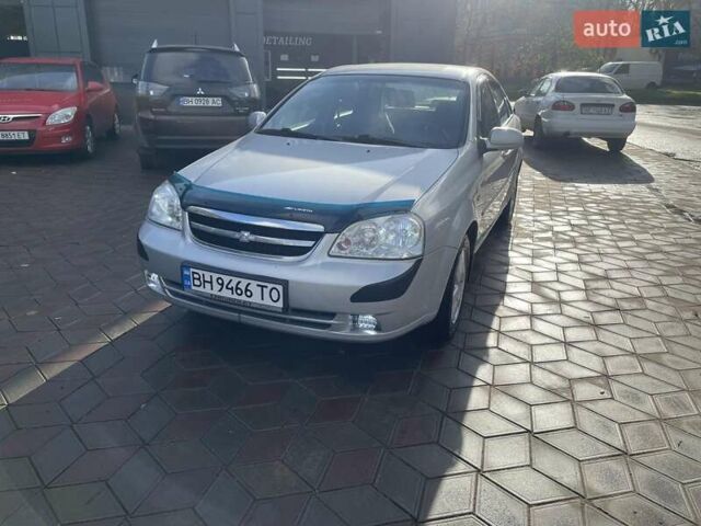 Серый Шевроле Лачетти, объемом двигателя 1.8 л и пробегом 225 тыс. км за 4400 $, фото 3 на Automoto.ua