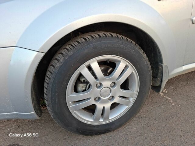 Серый Шевроле Лачетти, объемом двигателя 1.8 л и пробегом 189 тыс. км за 4500 $, фото 7 на Automoto.ua