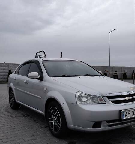 Сірий Шевроле Лачетті, об'ємом двигуна 1.8 л та пробігом 220 тис. км за 5600 $, фото 2 на Automoto.ua