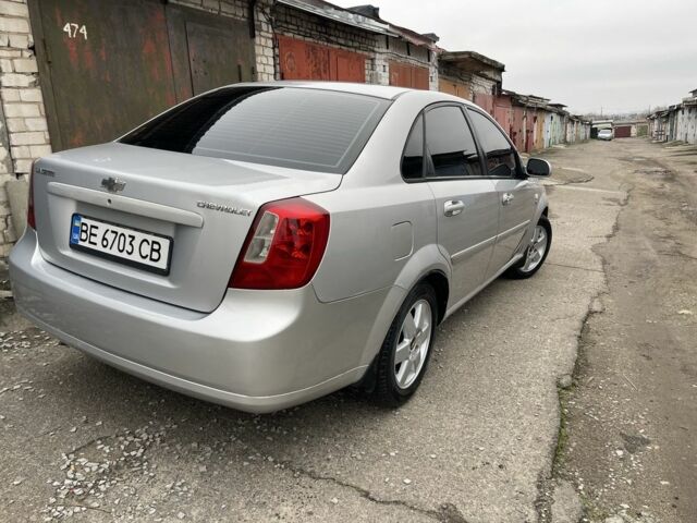 Серый Шевроле Лачетти, объемом двигателя 1.8 л и пробегом 294 тыс. км за 3900 $, фото 4 на Automoto.ua