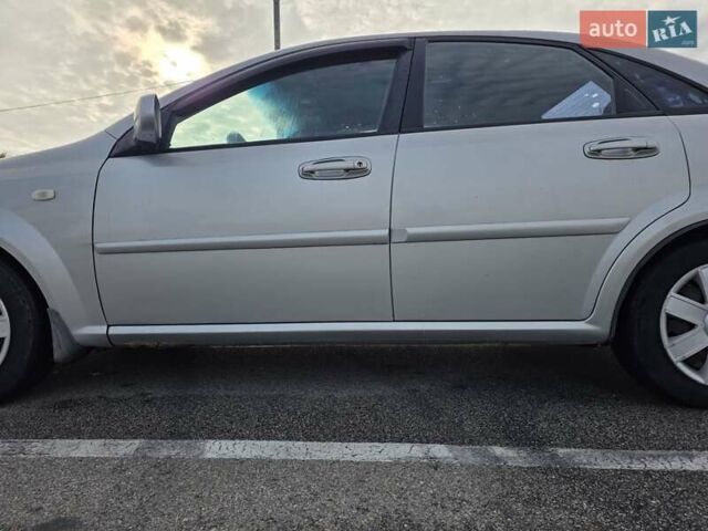 Сірий Шевроле Лачетті, об'ємом двигуна 1.8 л та пробігом 167 тис. км за 4000 $, фото 17 на Automoto.ua