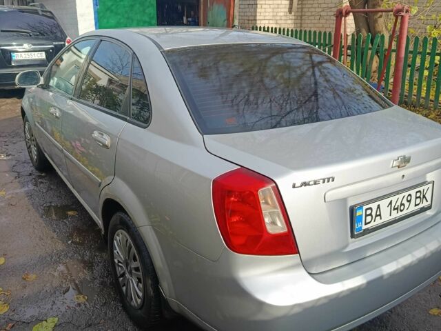 Серый Шевроле Лачетти, объемом двигателя 1.8 л и пробегом 300 тыс. км за 3500 $, фото 4 на Automoto.ua