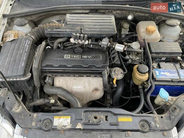 Серый Шевроле Лачетти, объемом двигателя 1.8 л и пробегом 224 тыс. км за 3200 $, фото 22 на Automoto.ua