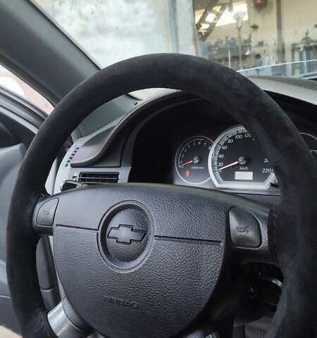 Сірий Шевроле Лачетті, об'ємом двигуна 1.8 л та пробігом 220 тис. км за 5600 $, фото 8 на Automoto.ua